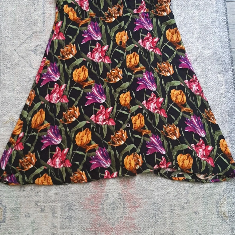 Topshop tulip 🌷 print cut out dress size 6 in ladies - Picture 6 of 13